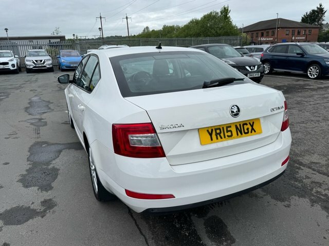 Skoda Octavia 1.4 Tsi Elegance Edition Hatchback White #5