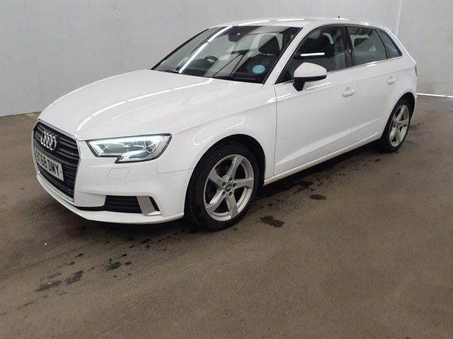 Audi A3 1.5 Tfsi Cod 35 Sport Edition Sportback M BT68DMY White #4