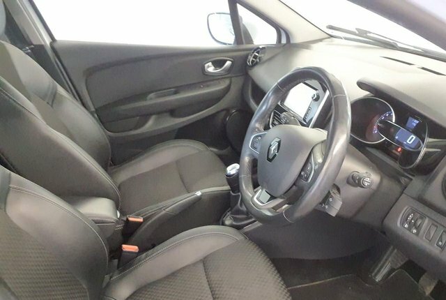 Renault Clio 0.9 Tce Dynamique S Sat Nav Hatc SD67MHV White #2