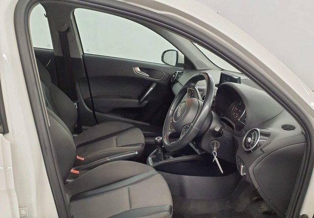 Audi A1 1.6 Turbo Tdi Sport Edition Sportback 5 D HF16NWK White #2