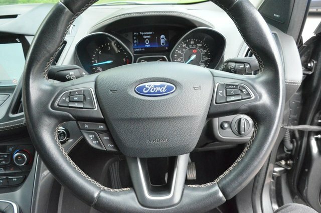 Ford Kuga Tdci Vignale Suv ET17AXK Grey #6