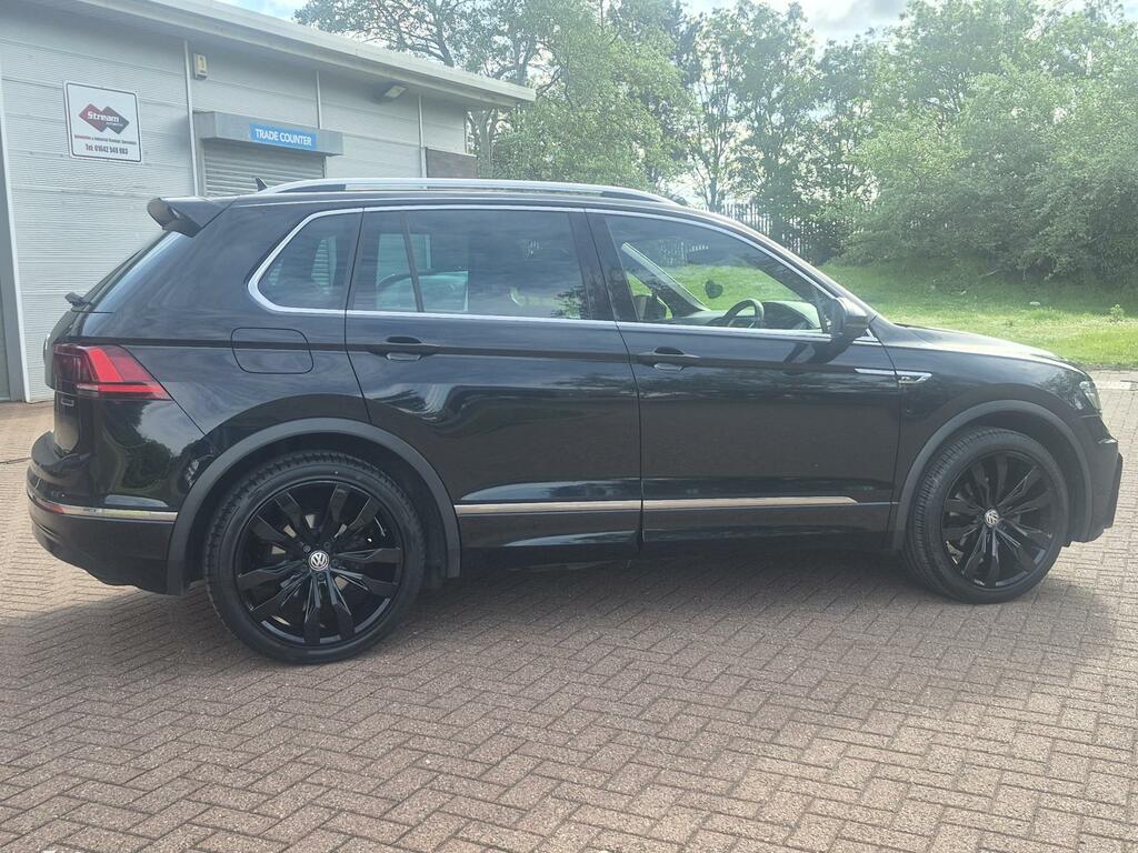 Volkswagen Tiguan 2.0 Tdi R-line Suv Dsg 4Motion Euro 6 NC68VWM Black #5