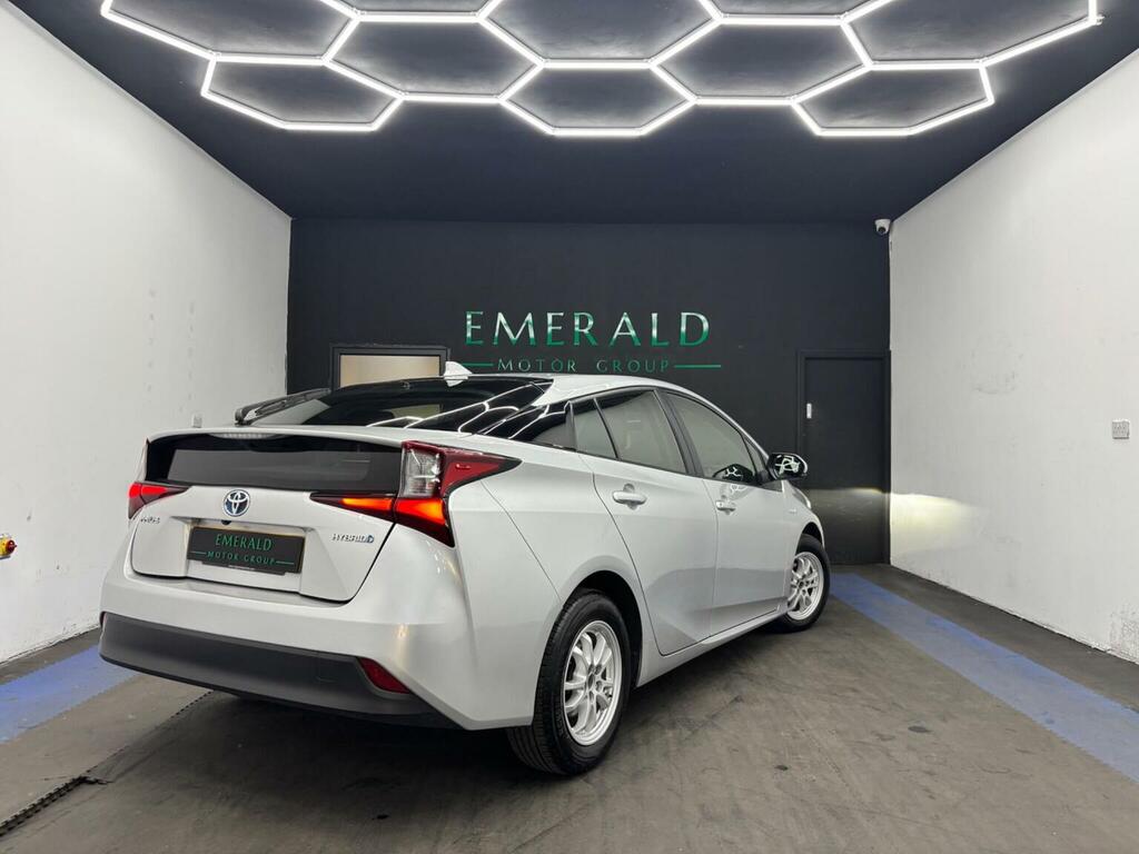 Toyota Prius 1.8L Vvt-i Active 121 Bhp White #22