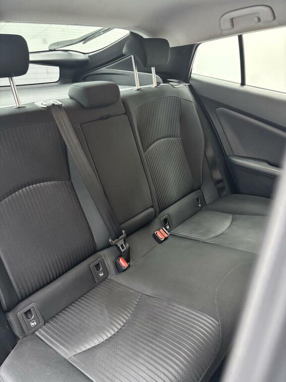 Toyota Prius 1.8L Vvt-i Active 121 Bhp White #25