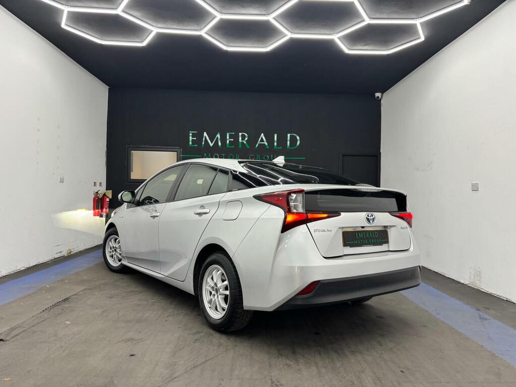 Toyota Prius 1.8L Vvt-i Active 121 Bhp White #14