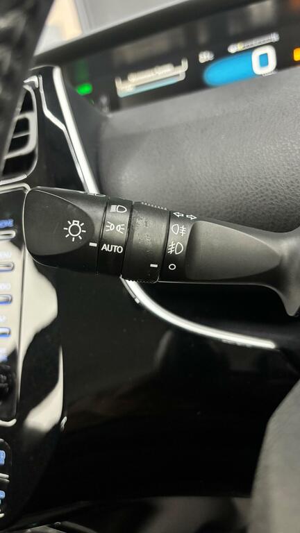 Toyota Prius 1.8L Vvt-i Active 121 Bhp White #31