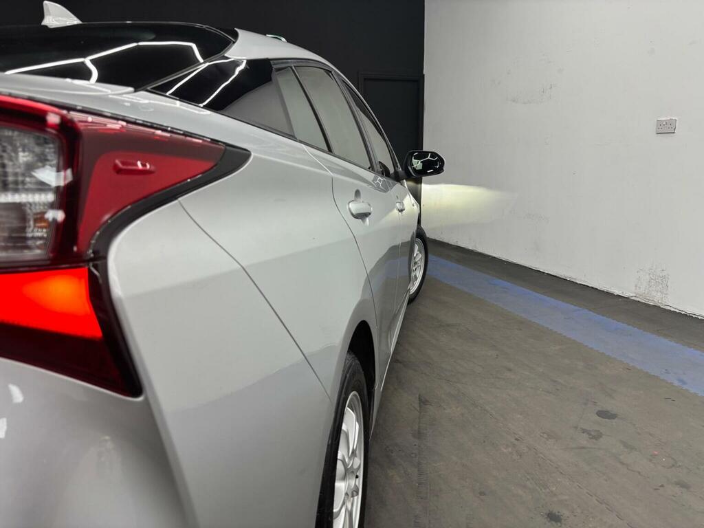 Toyota Prius 1.8L Vvt-i Active 121 Bhp White #48
