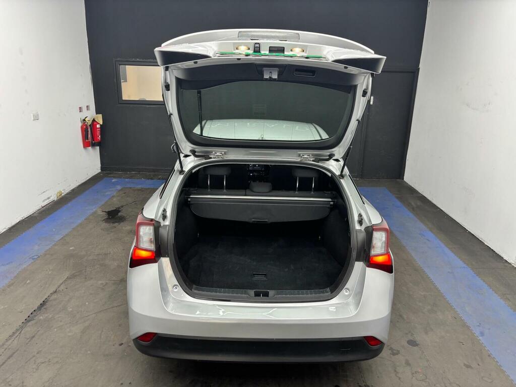 Toyota Prius 1.8L Vvt-i Active 121 Bhp White #45