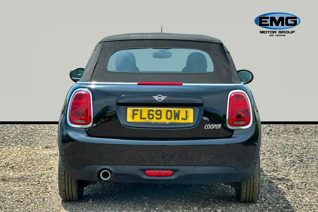 Mini Convertible 1.5 Cooper Classic Convertible FL69OWJ Black #5