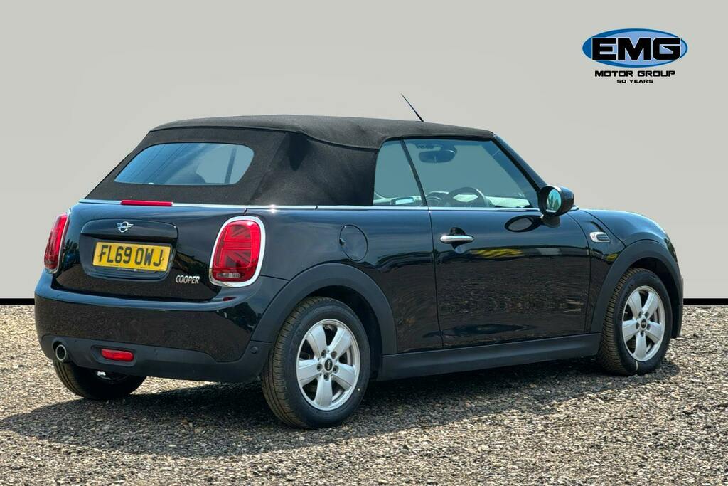 Mini Convertible 1.5 Cooper Classic Convertible FL69OWJ Black #6