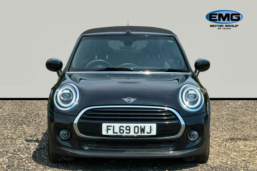 Mini Convertible 1.5 Cooper Classic Convertible FL69OWJ Black #2