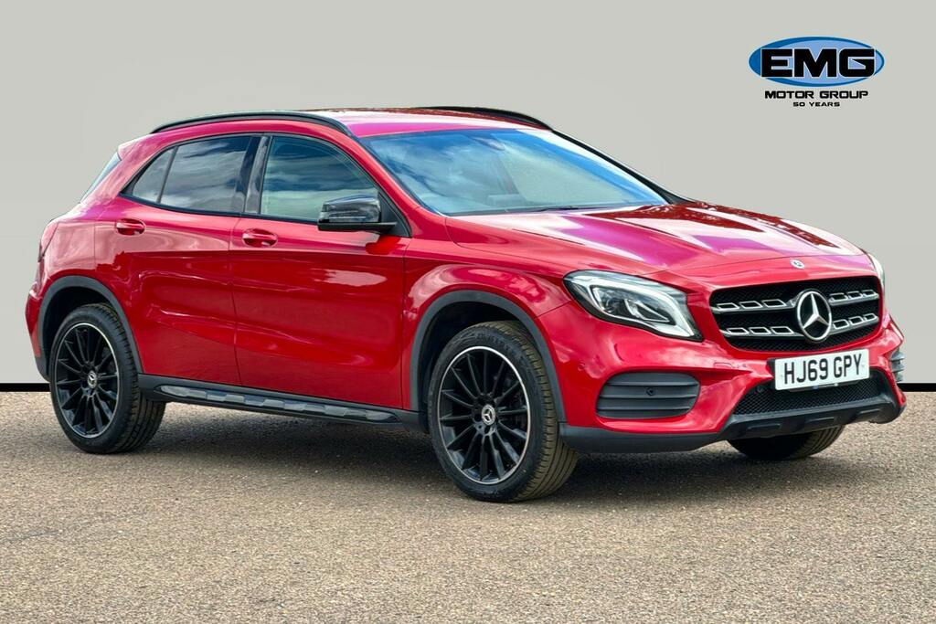 Mercedes-Benz GLA Class 1.6 Gla180 Amg Line Edition Suv 7G Dct Red