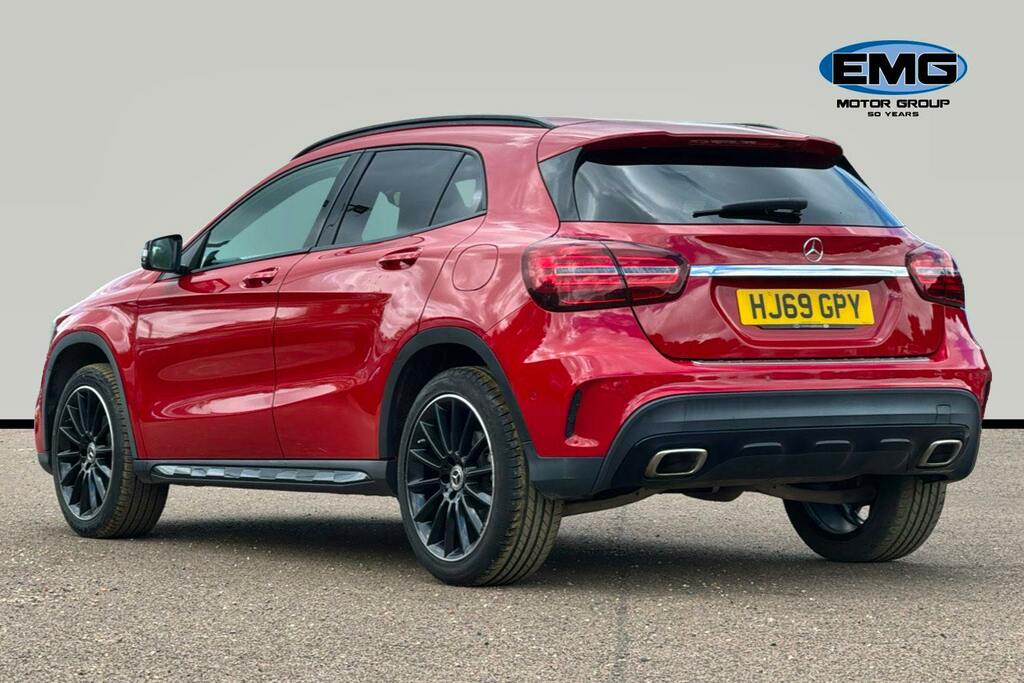 Mercedes-Benz GLA Class 1.6 Gla180 Amg Line Edition Suv 7G Dct HJ69GPY Red #4