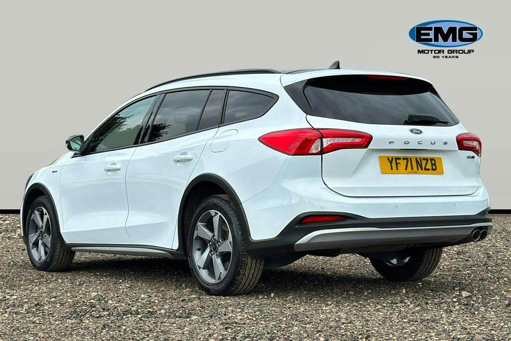 Ford Focus 1.0T Ecoboost Active Edition Estate Man YF71NZB White #4
