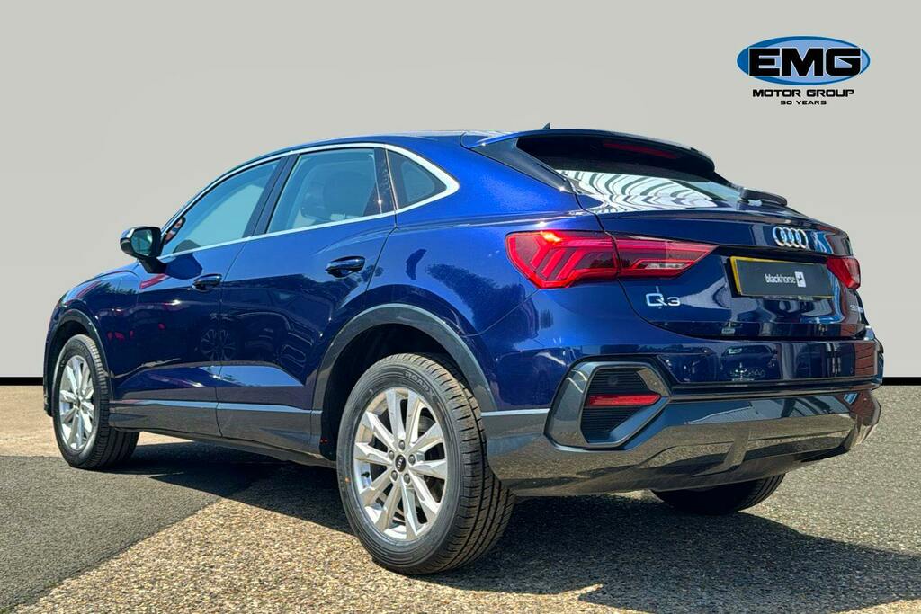 Audi Q3 1.5 Tfsi Cod 35 Sport Sportback S Troni AK22BKY Blue #4