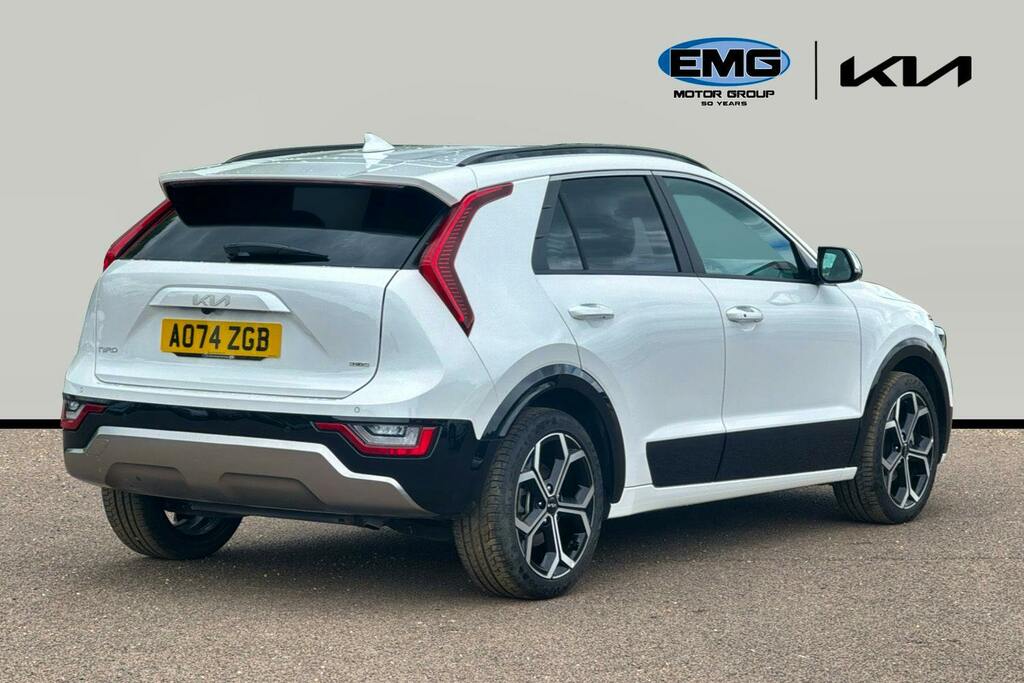Kia Niro 1.6H Gdi 3 Suv Hybrid Dct Ss AO74ZGB White #6