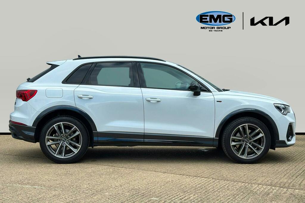 Audi Q3 2.0 Tfsi 40 Black Edition Suv S Tronic AP22EAG White #3