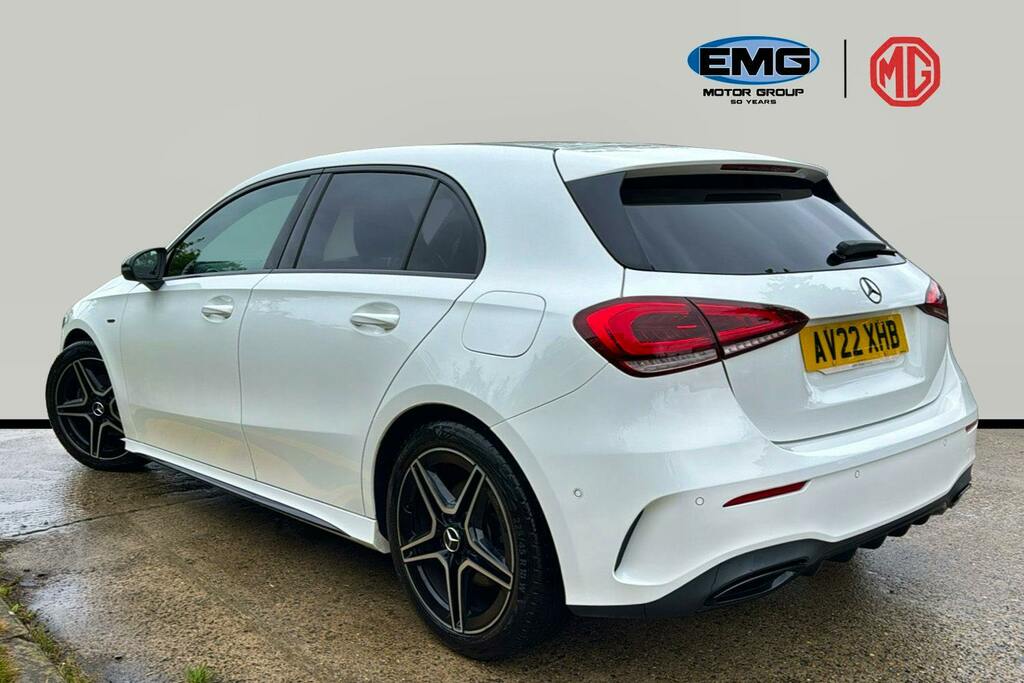 Mercedes-Benz A Class 1.3 A200 Amg Line Edition Executive Hatchback AV22XHB White #4