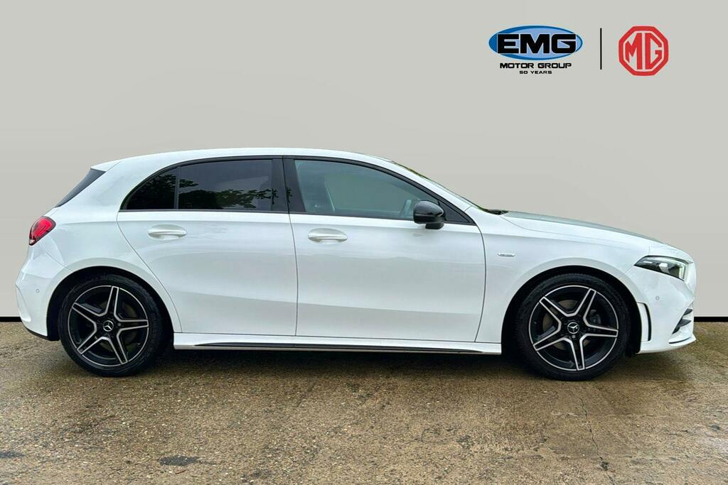Mercedes-Benz A Class 1.3 A200 Amg Line Edition Executive Hatchback AV22XHB White #3
