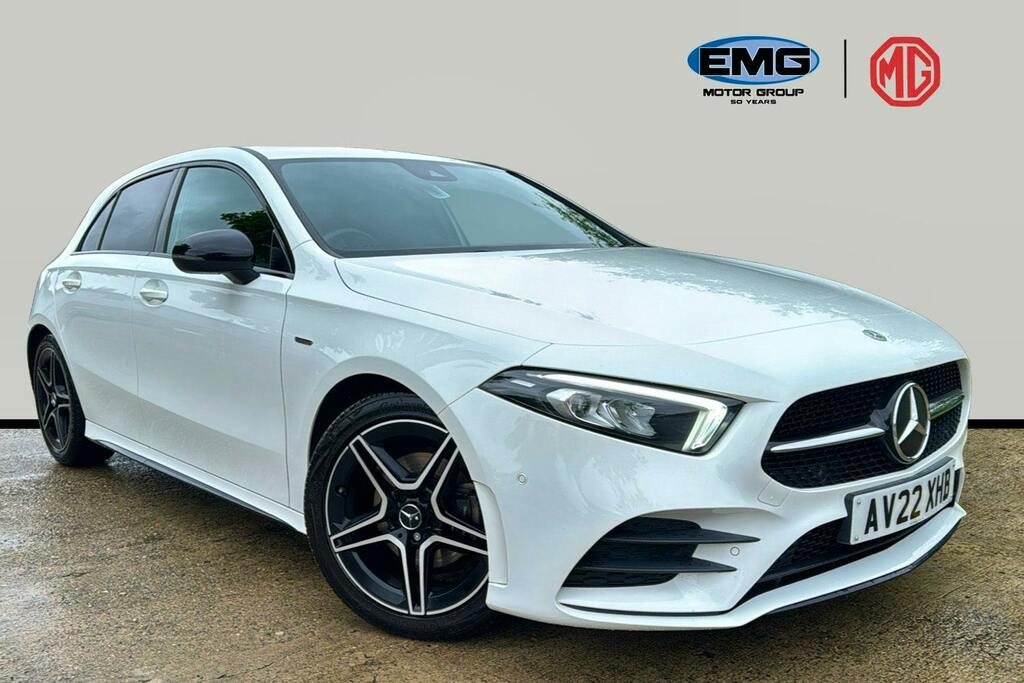 Mercedes-Benz A Class 1.3 A200 Amg Line Edition Executive Hatchback White