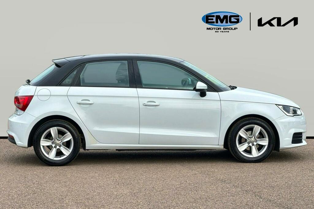 Audi A1 1.0 Tfsi Se Sportback Ss FM67HME White #3
