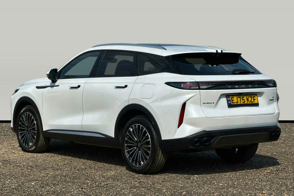 Omoda 9 1.5T Shs 34.46Kwh Noble Suv Plug In Hyb White #4