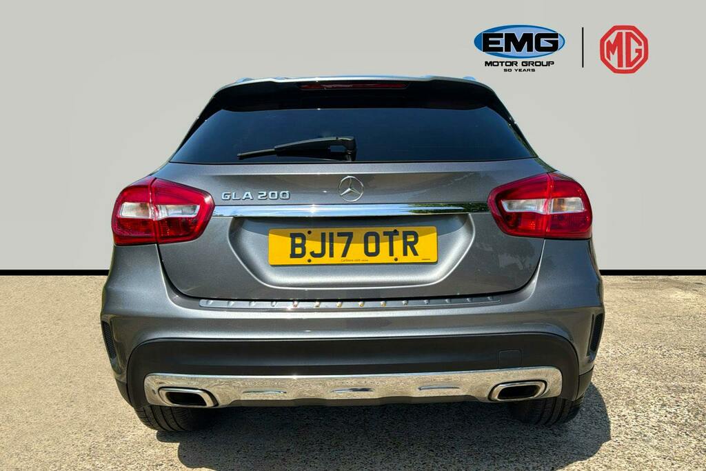 Mercedes-Benz GLA Class 1.6 Gla200 Amg Line Suv Ss BJ17OTR Grey #5