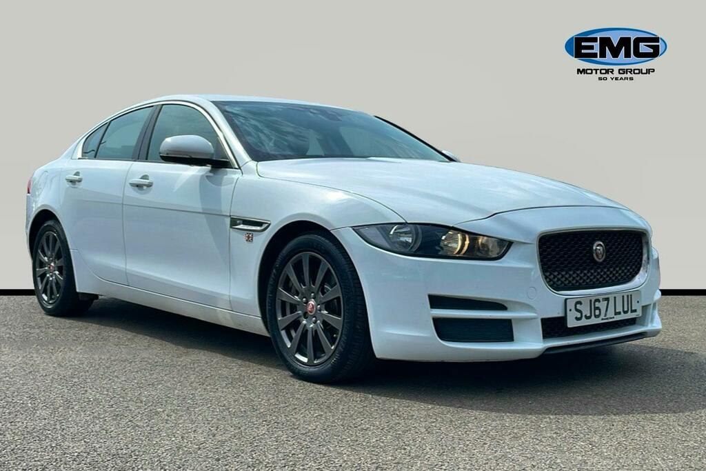 Jaguar XE 2.0I Se Saloon Ss White
