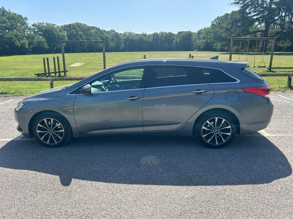 Hyundai I40 1.7 Crdi Blue Drive Se Nav Tourer Dct Euro 6 Ss Silver #2