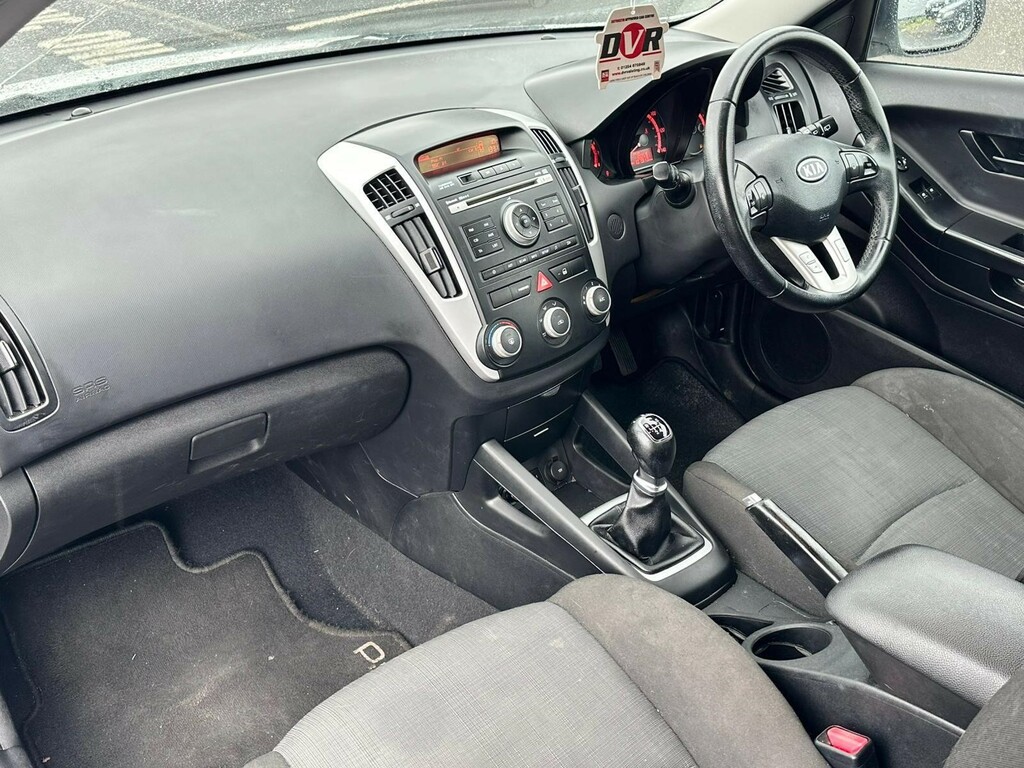 Kia Proceed Silver #19