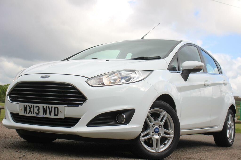 Ford Fiesta 1.0 Zetec Euro 5 Ss WX13WVD White #3