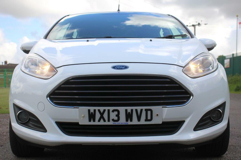 Ford Fiesta 1.0 Zetec Euro 5 Ss WX13WVD White #2