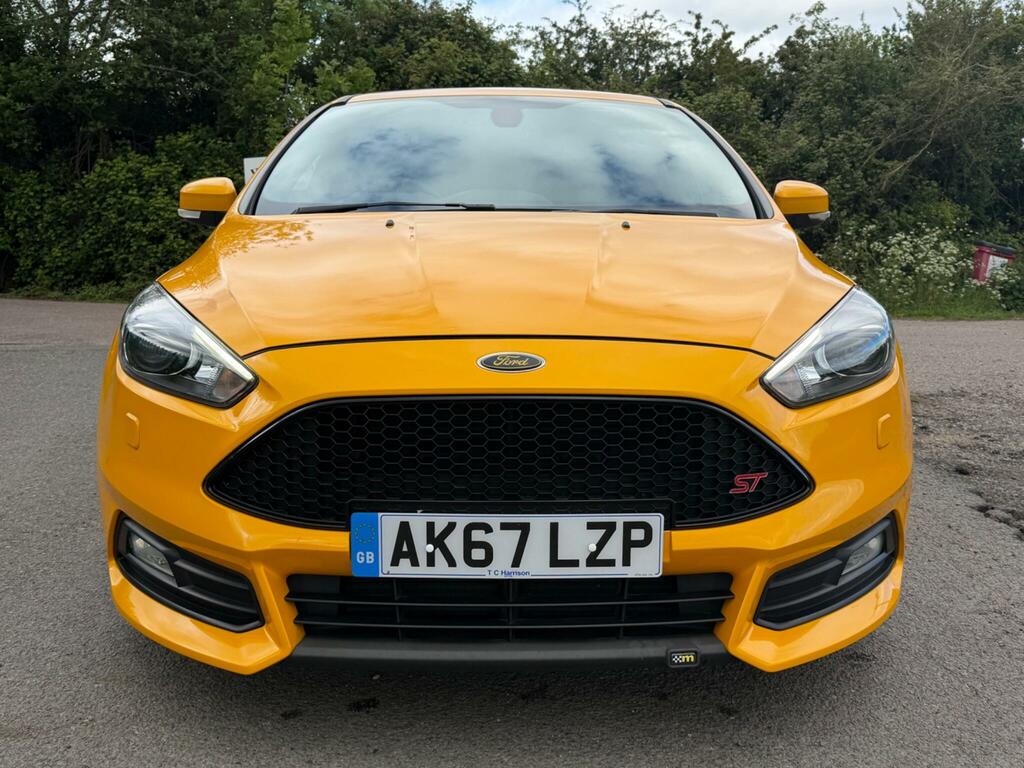 Ford Focus 2.0T Ecoboost St-3 Euro 6 Ss AK67LZP Orange #2