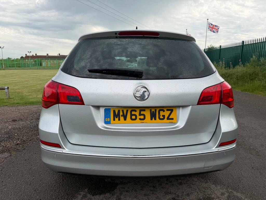 Vauxhall Astra 1.6 Cdti Ecoflex Design Sports Tourer Euro 6 Ss MV65WGZ Silver #5