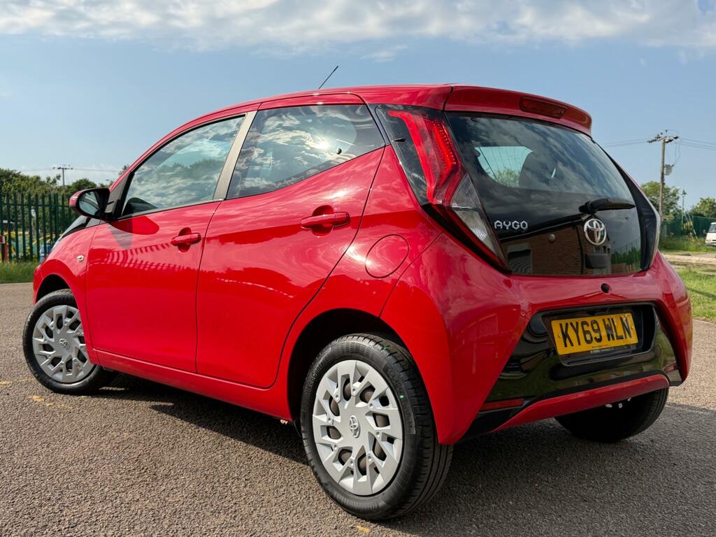 Toyota Aygo 1.0 Vvt-i X-play Euro 6 KY69WLN Red #6