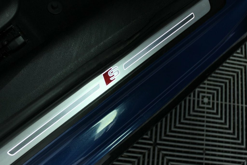Audi A4 Avant 2L Black Edition WH19ZYJ Blue #4