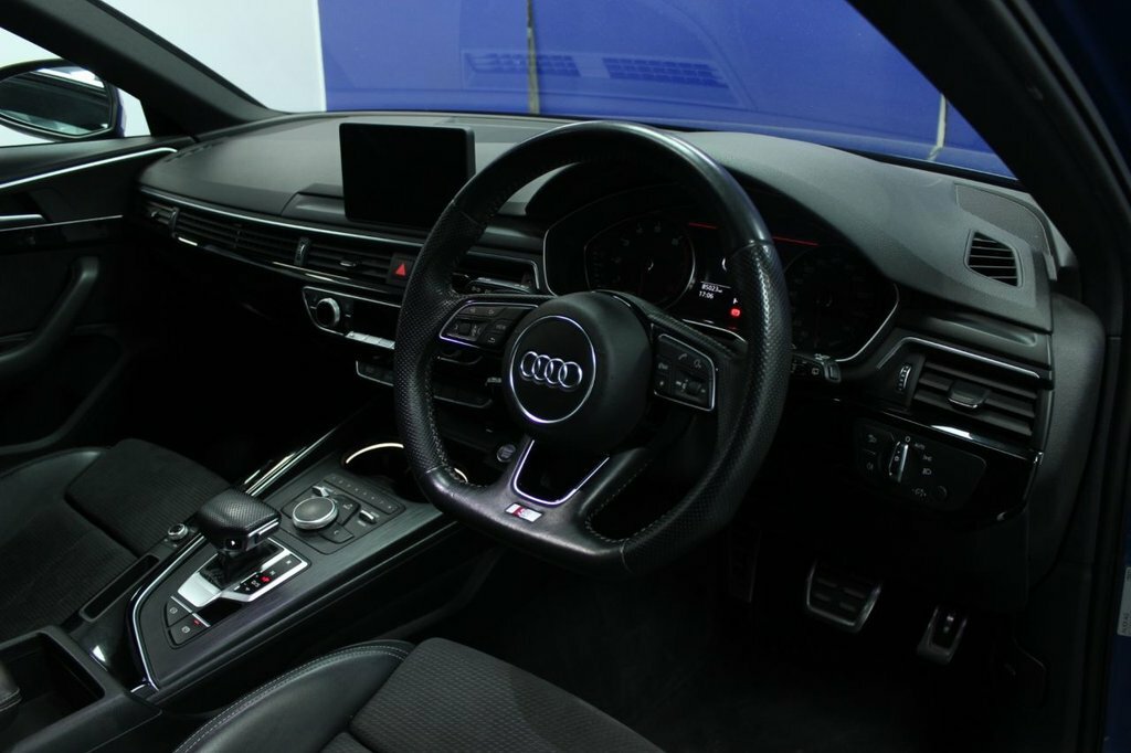 Audi A4 Avant 2L Black Edition WH19ZYJ Blue #5