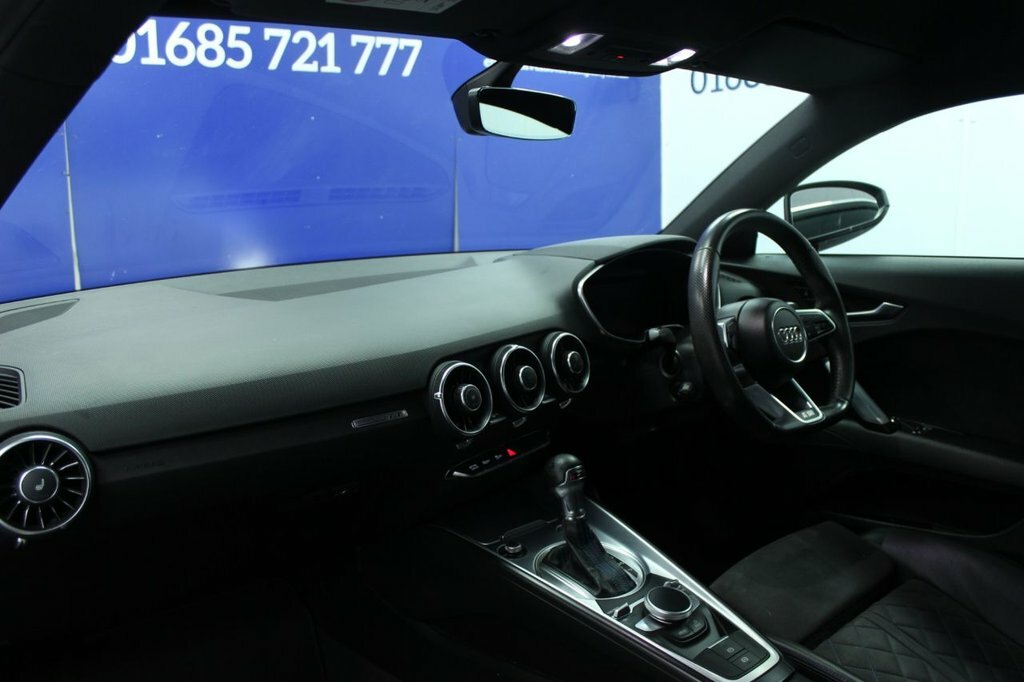 Audi TT 2L Black Edition PV19FTZ White #6