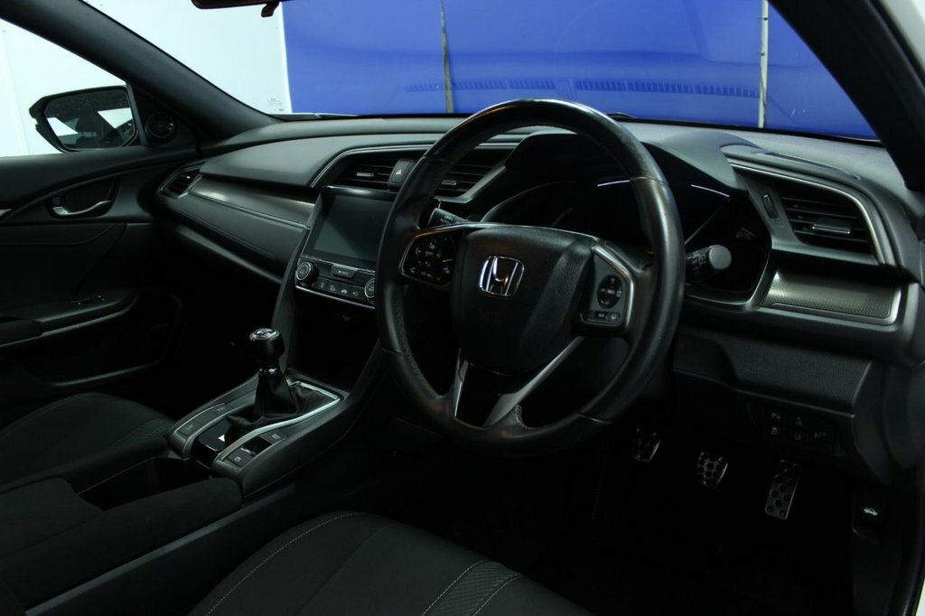 Honda Civic 1L Sr SC69SBV White #5