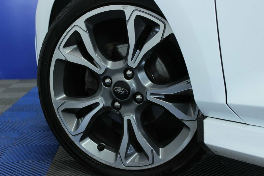 Ford Fiesta 1L St-line X Edition YP21LGZ White #4