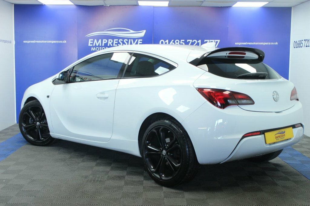 Vauxhall Astra GTC 1.4L Limited Edition White #2