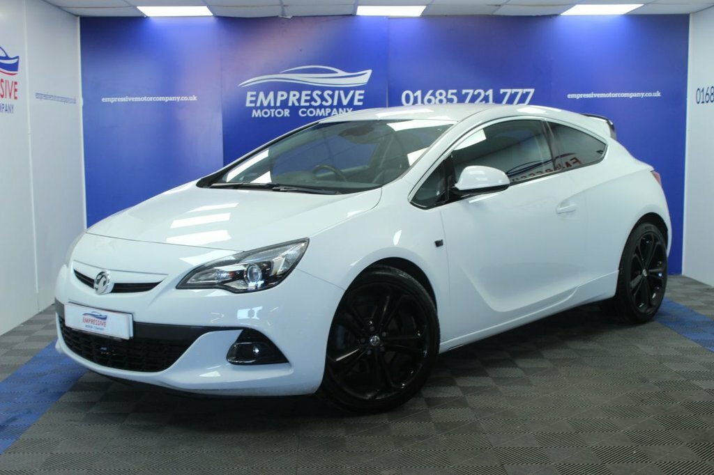 Vauxhall Astra GTC 1.4L Limited Edition White #3