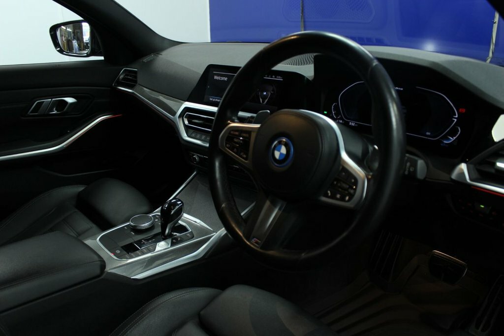 BMW 3 Series 2L M Sport Pro Edition VE71AZT Grey #4
