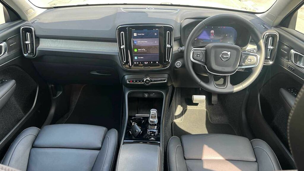 Volvo XC40 Ultra, B3 Mild Hybrid, Dark LM74UUN White #5