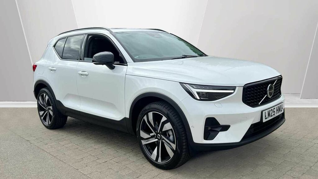 Volvo XC40 Ultra, B3 Mild Hybrid, Dark White