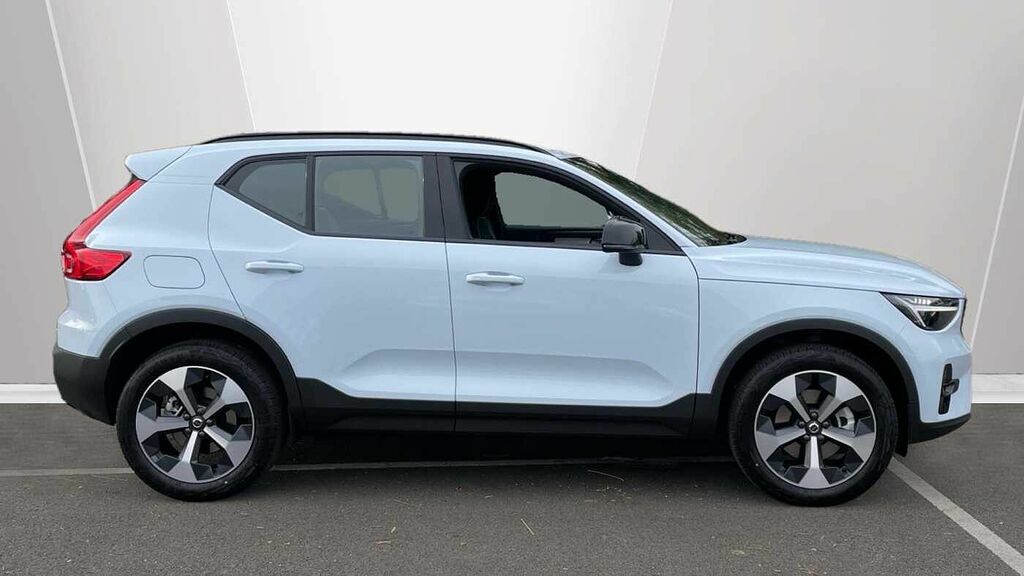 Volvo XC40 Plus, B3 Mild Hybrid, Dark LR75ZGY Blue #3