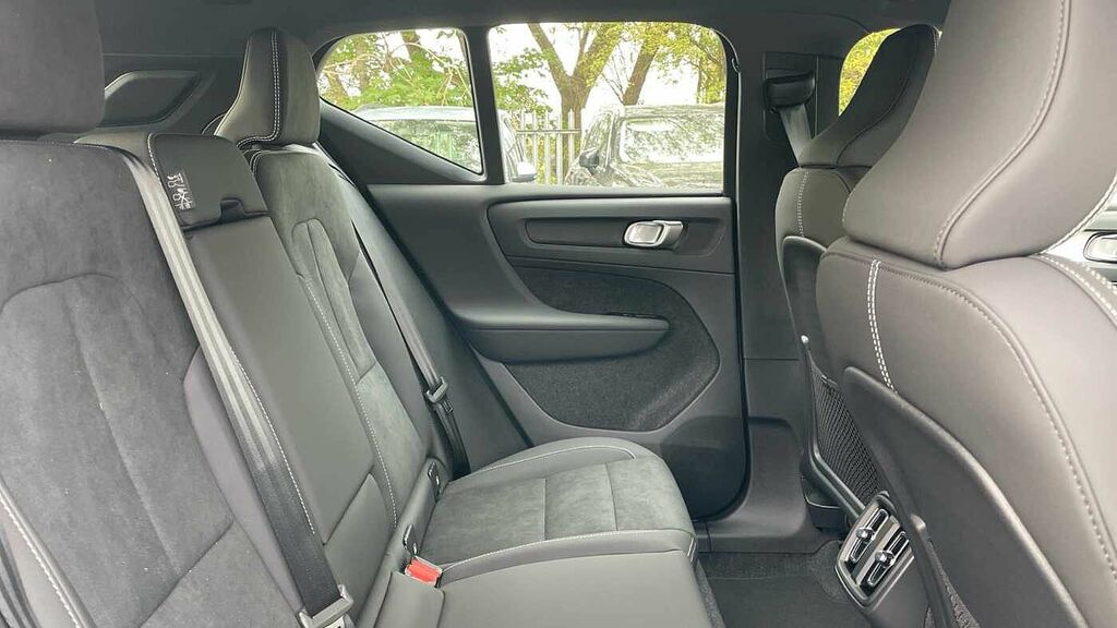 Volvo XC40 Plus, B3 Mild Hybrid, Dark LR75ZGY Blue #6