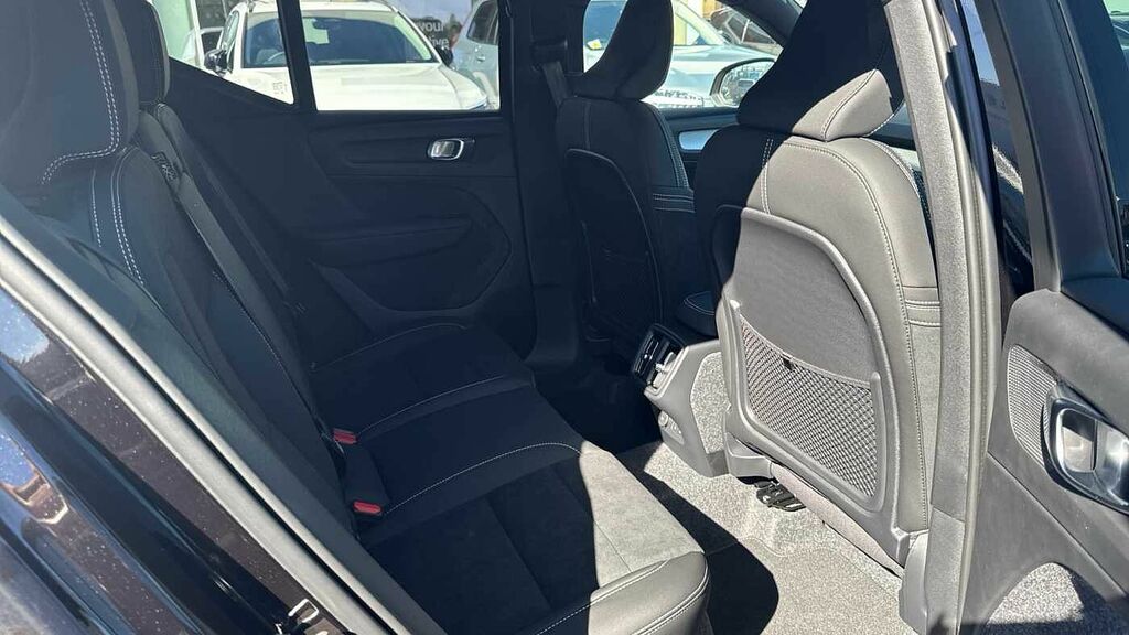 Volvo XC40 Plus, B3 Mild Hybrid, Dark LR75ZHY Black #6