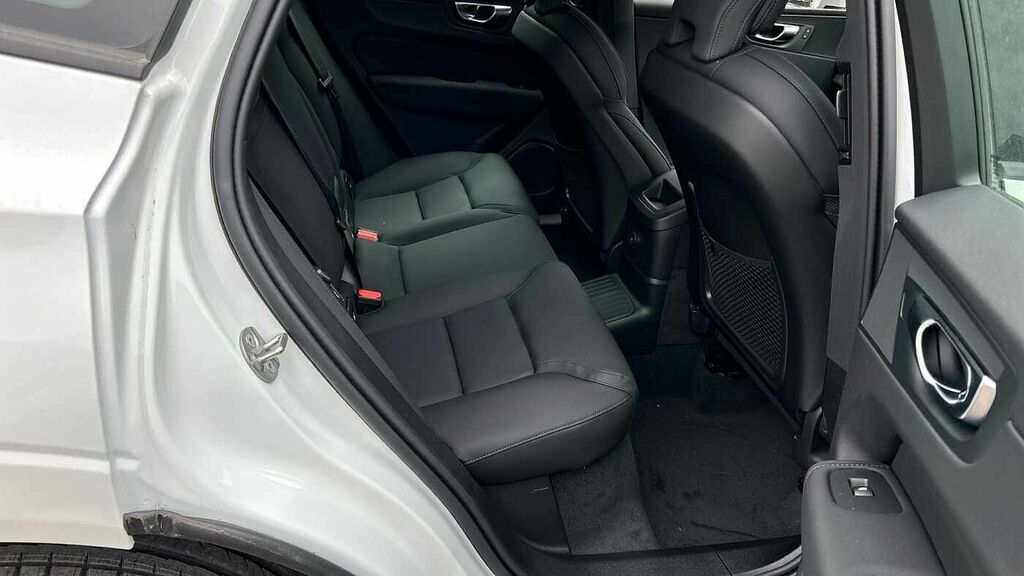 Volvo XC60 Core, T6 Awd Plug-in Hybrid, LD75OCW White #6