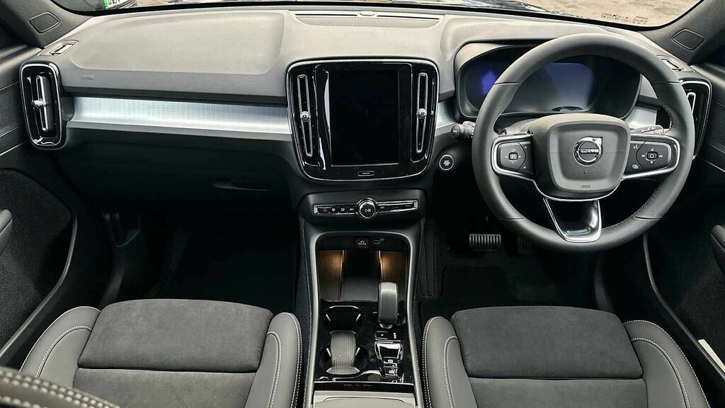 Volvo XC40 Plus, B3 Mild Hybrid, Dark LR75ZHJ Black #5